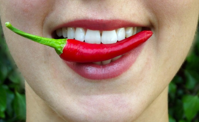 chilli_bite_hot_lips_mouth_eat_spicy_fresh-609161.jpg!d.jpg