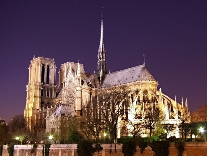 1280px-Notre_Dame_de_Paris_by_night_time.jpg