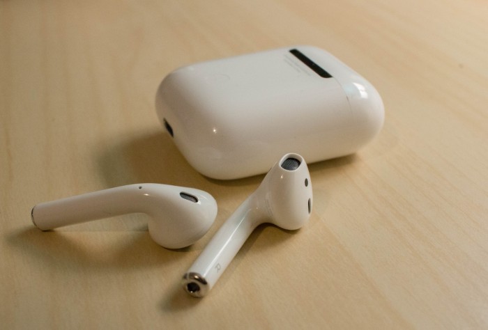 AirPods_(2).jpg