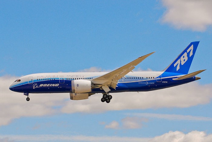 800px-Boeing_787_Dreamliner_N787BX.jpg