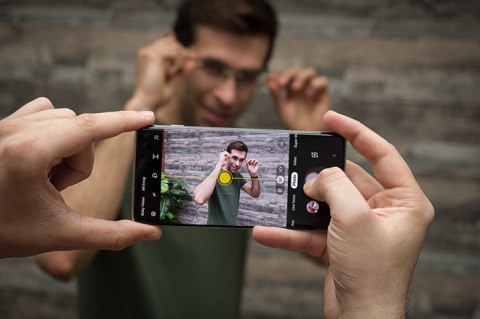 The-Ultimate-PORTRAIT-Mode-Comparison-iPhone-XS-vs-Galaxy-S10-vs-LG-G8-vs-Pixel-3-vs-Huawei-P30-Pro-vs-OnePlus-6T.jpg