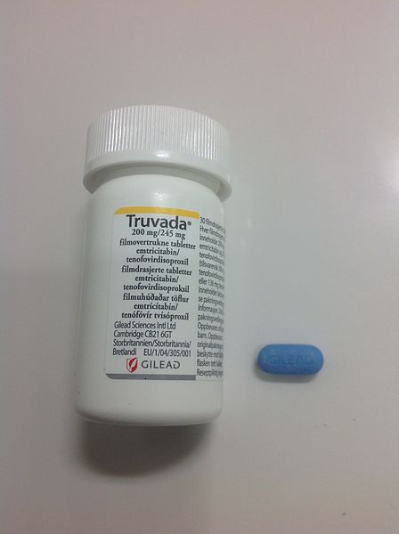 448px-Truvada_pill_flask.jpg