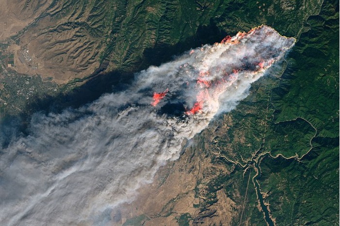 800px-Camp_Fire_oli_2018312_Landsat.jpg