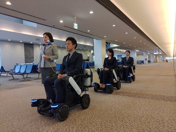 narita-airport-electric-wheelchair-2.jpg