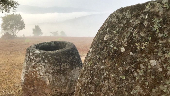 plain-jars-laos-2.jpg