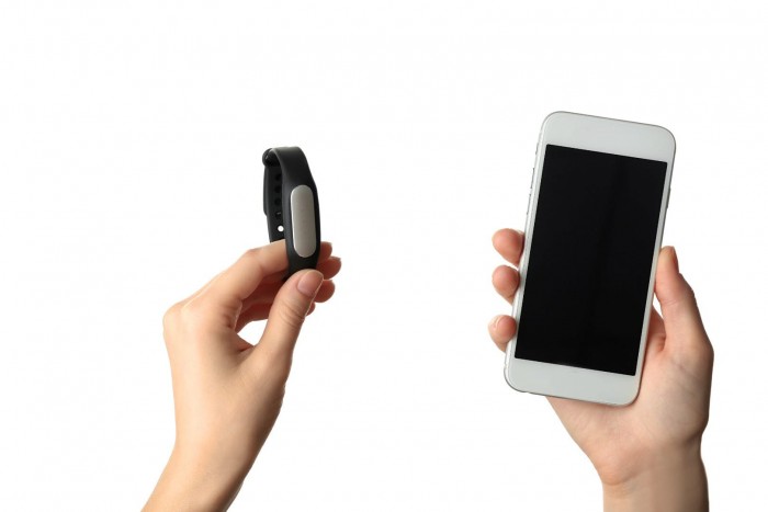 smartphone-fitness-tracker-employee-performance-1.jpg