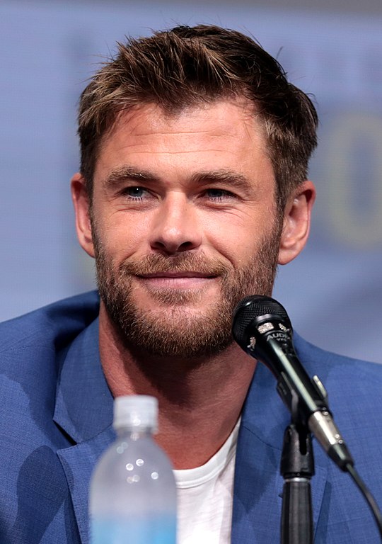 540px-Chris_Hemsworth_by_Gage_Skidmore.jpg