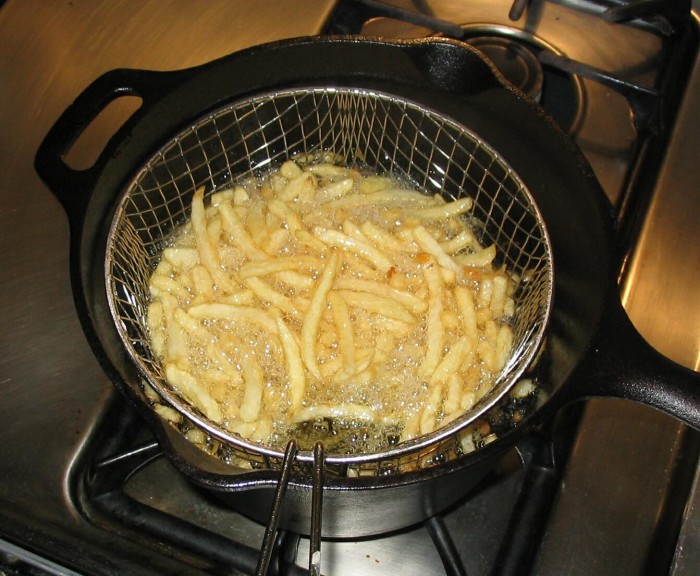 Fries_cooking.jpg
