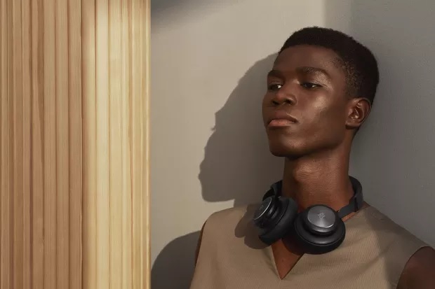 Beoplay H4 - 1.jpg