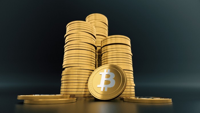 bitcoin-coins-illustration-3d.jpg