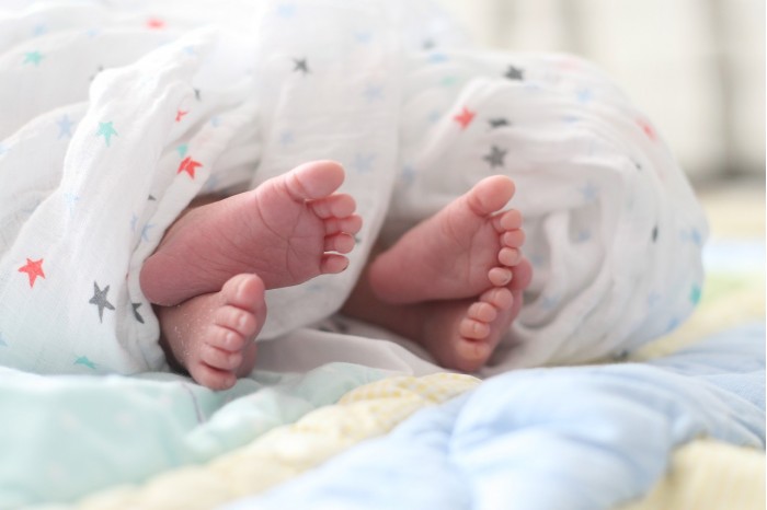 babies-foot-4297183_1280.jpg