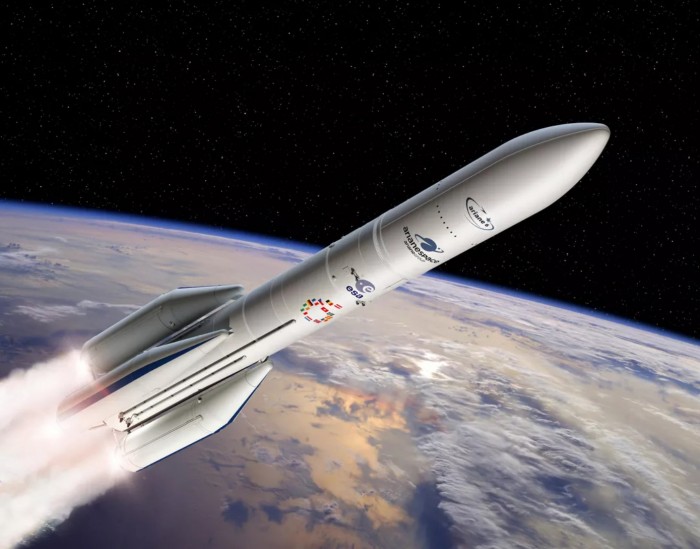 Screenshot_2020-06-30 EU could ramp up space exploration in response to SpaceX, China success, report says.jpg