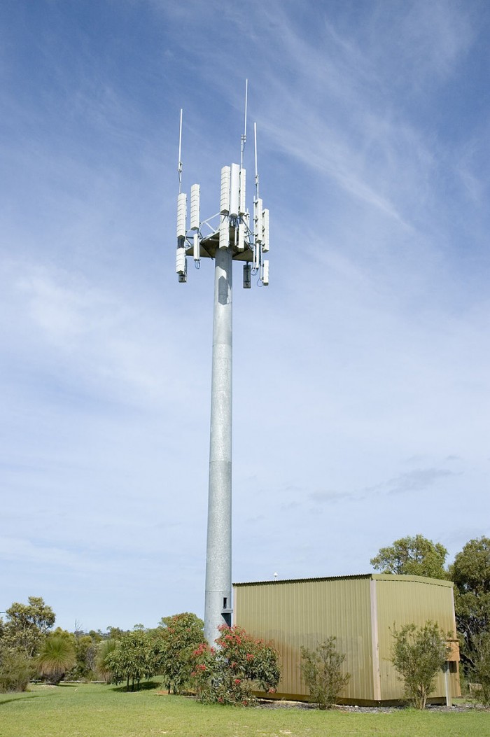 798px-Telstra_Mobile_Phone_Tower.jpg