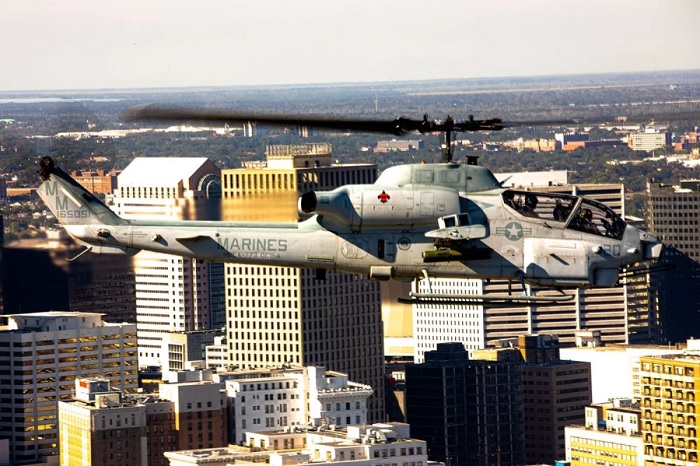 AH-1W.jpg