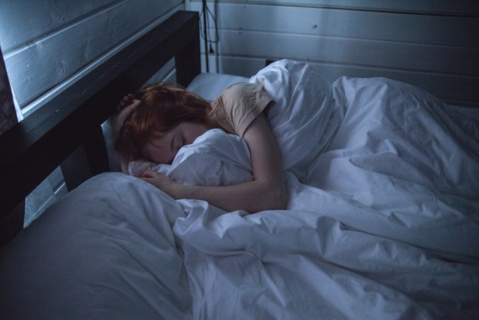 adult_asleep_bed_bedroom_blanket_dream_girl_person-1558905.jpg!d.jpg
