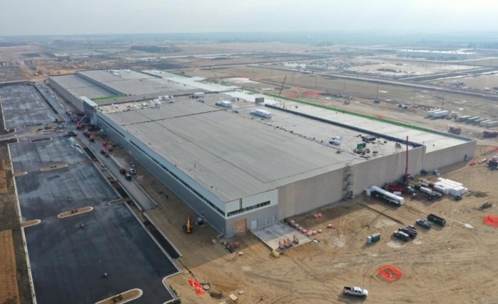38379-72898-Foxconn-Plant-Wisconsin-xl.jpg