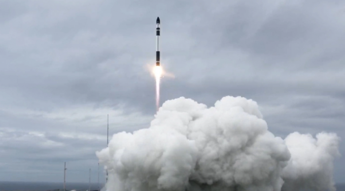 Screenshot_2020-10-29 Rocket Lab successfully launches 10 Earth observation satellites in 15th commercial mission – TechCru[...](1).png