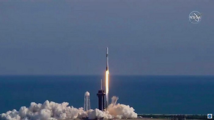 12-06-2020_SpaceX_Falcon_9_Rocket.jpg