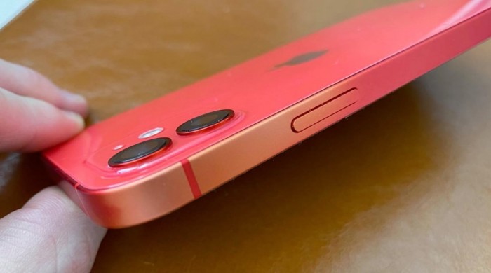 40833-78874-discolored-iphone-12-svetapple-xl.jpg