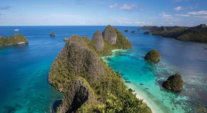 PAPUA-ISLAND-BIAK.jpg