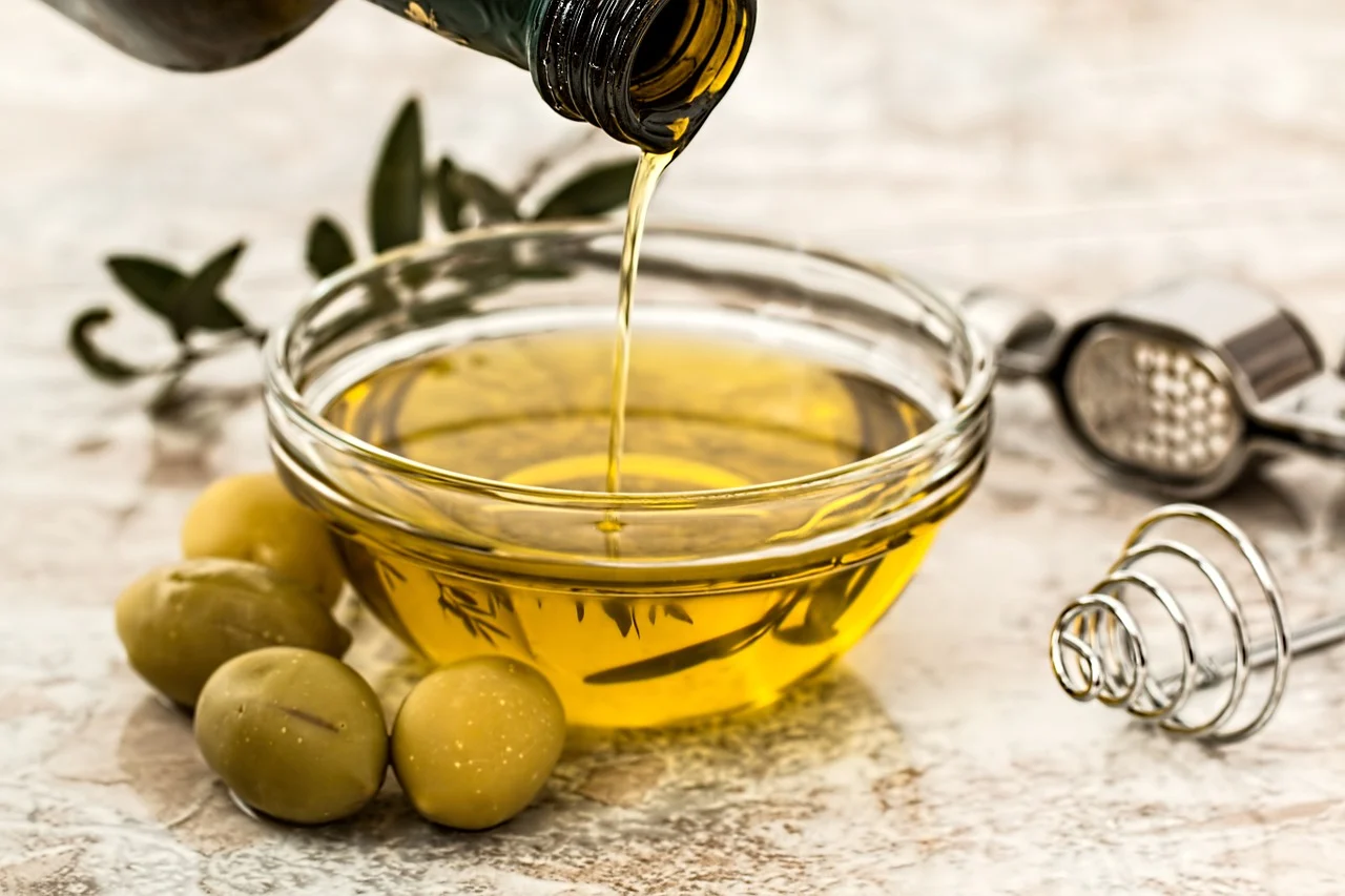 olive-oil-968657_1280.webp