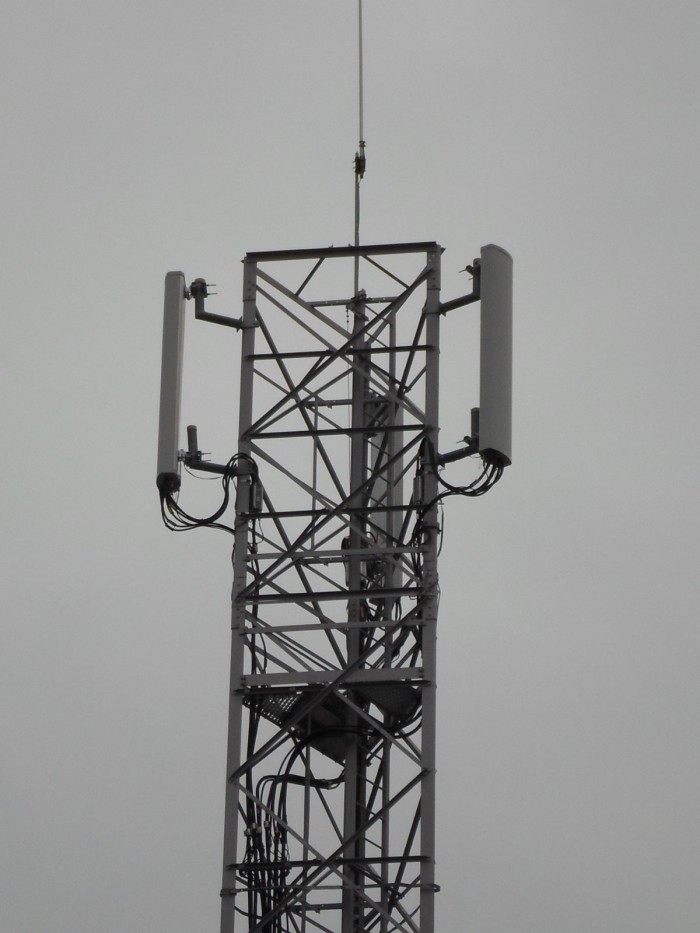 antenne-relais-telecom-gsm-1449346237EEE.jpg