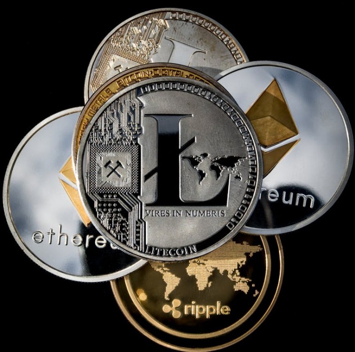 blockchain coin.jpeg