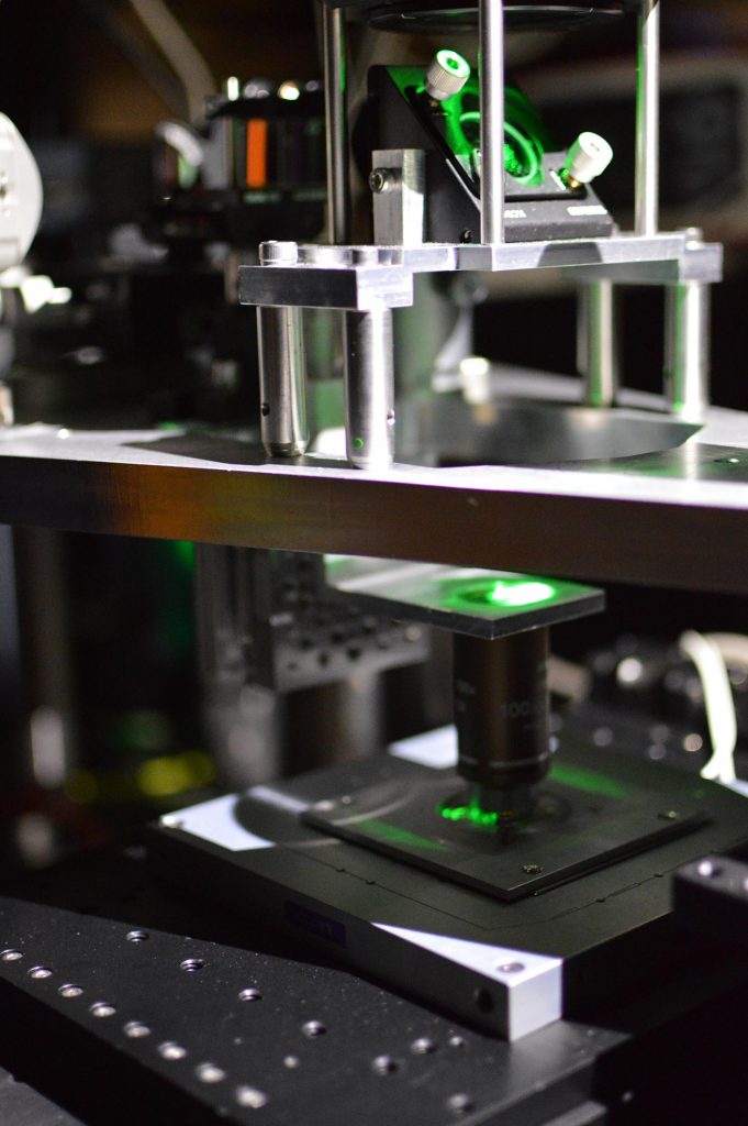 Quantum-Microscope-Up-Close-681x1024.jpg
