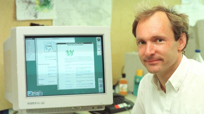 1623762015_tim_berners-lee_(source_-_cern).jpg