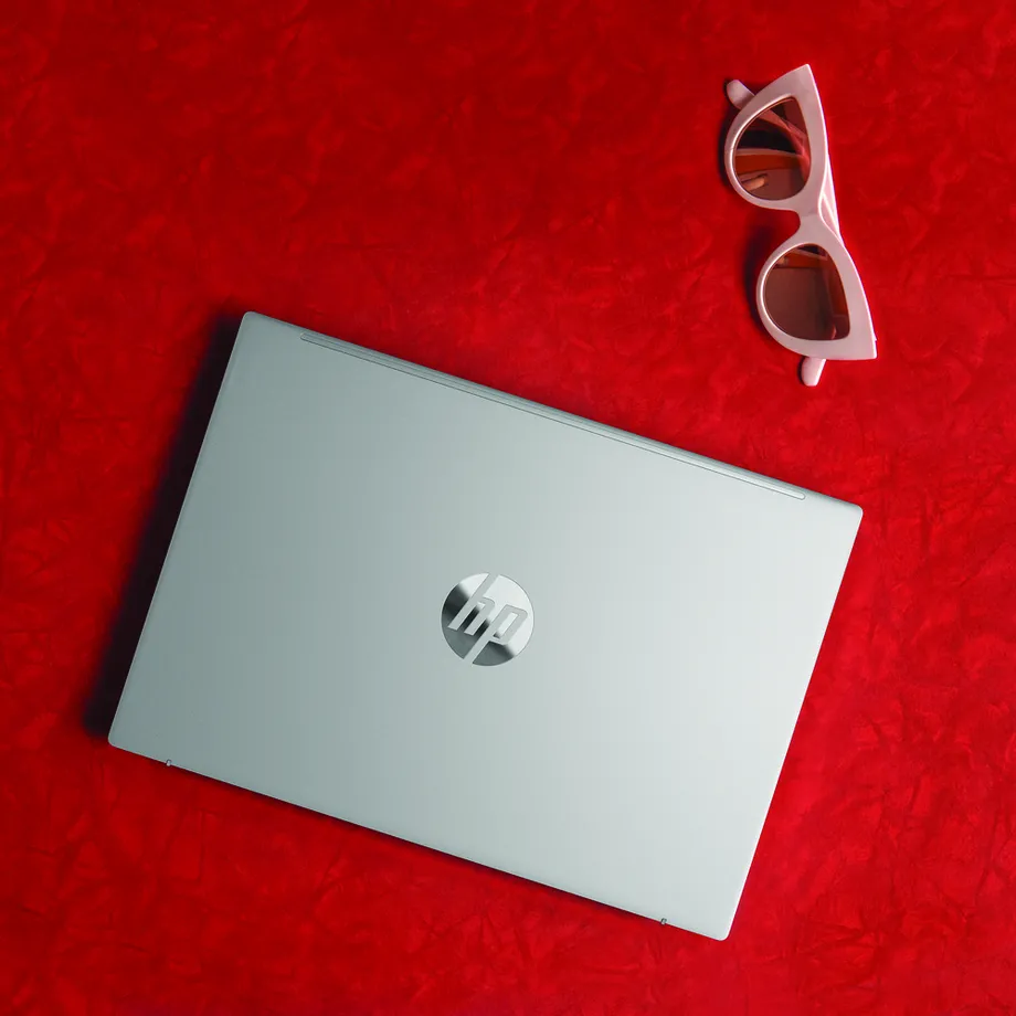 HP_Pavilion_Aero_13_Laptop_PC_NaturalSilver_2.webp