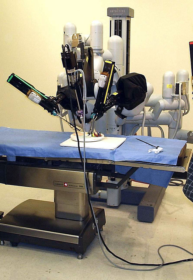 640px-Laproscopic_Surgery_Robot.jpg