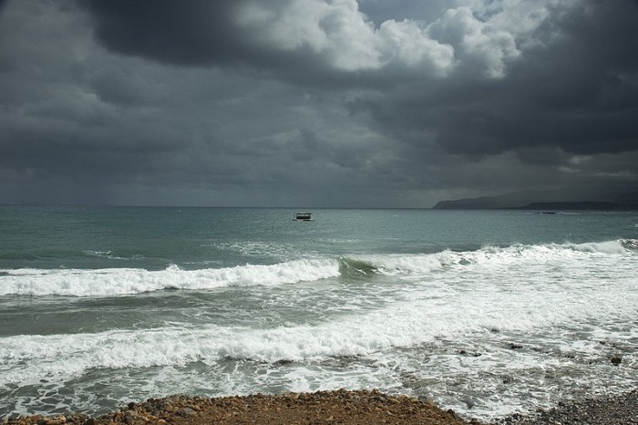 800px-Stalida_Sea_Storm.jpg