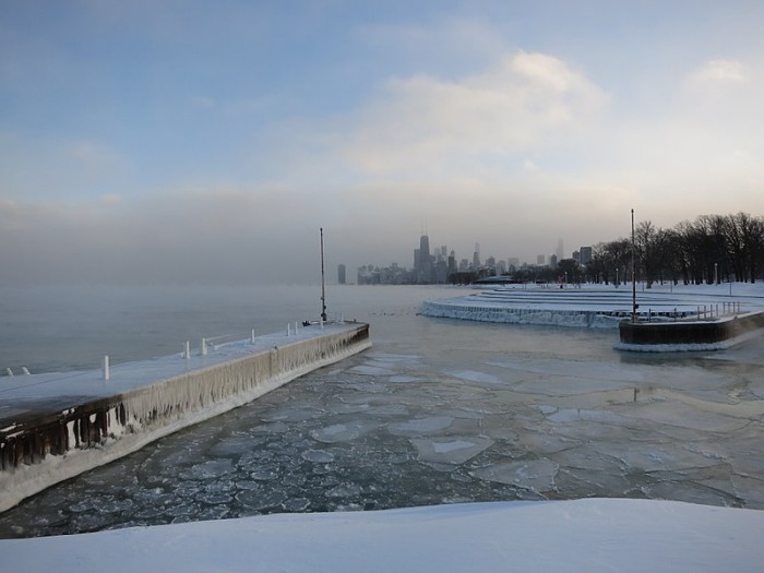 800px-Chicago_during_the_Polar_Vortex_(11808942863).jpg