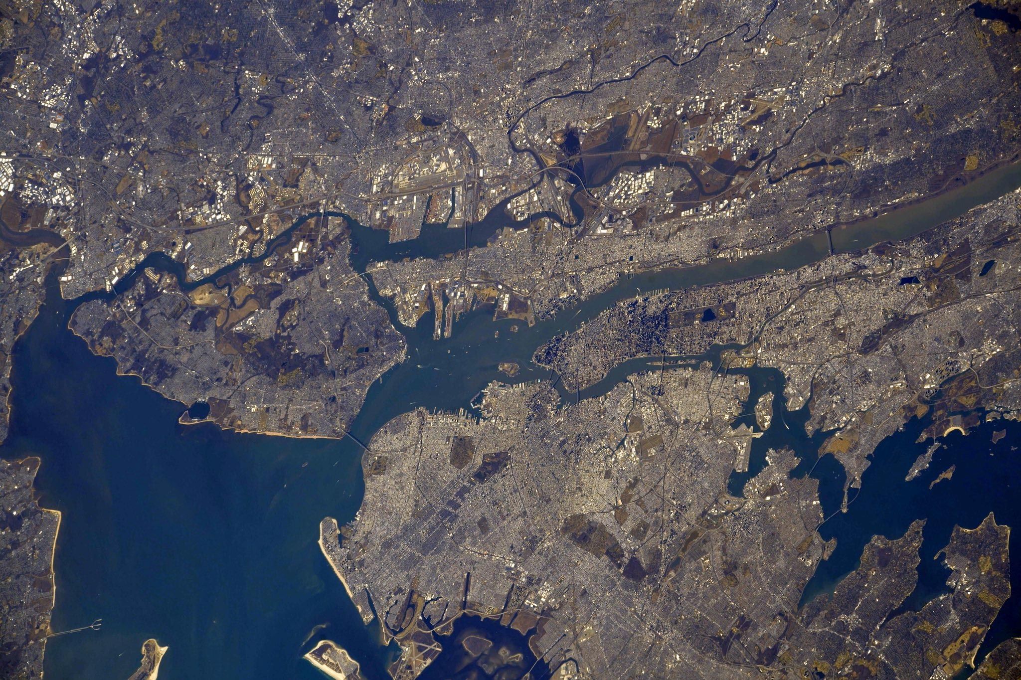 nasa公布911事件卫星图像太空可见曼哈顿滚滚浓烟