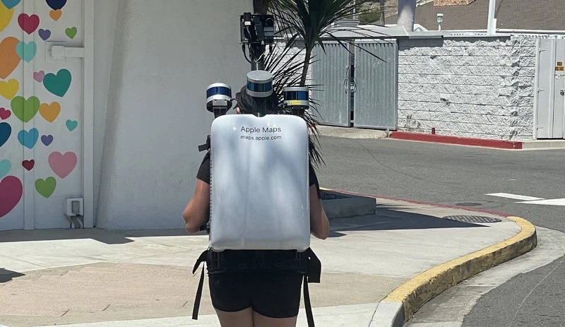 apple-maps-camera-backpack.webp