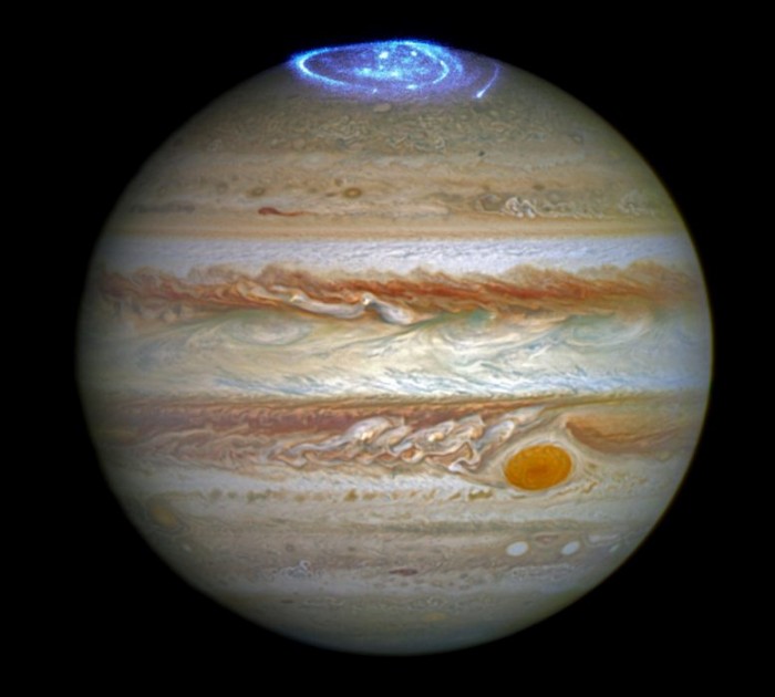 Hubble-Jupiter-Aurora-777x699.jpg