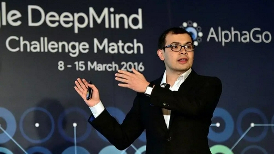 Deepmind创始人兼CEO，现年45岁的哈萨比斯