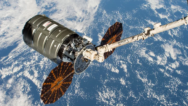 an-earth-observation-system-1645800896.webp