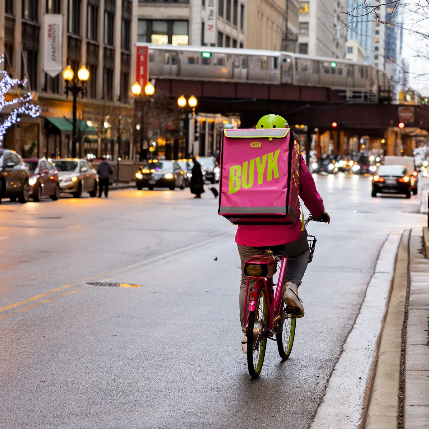 courier@2x-f2e581.webp