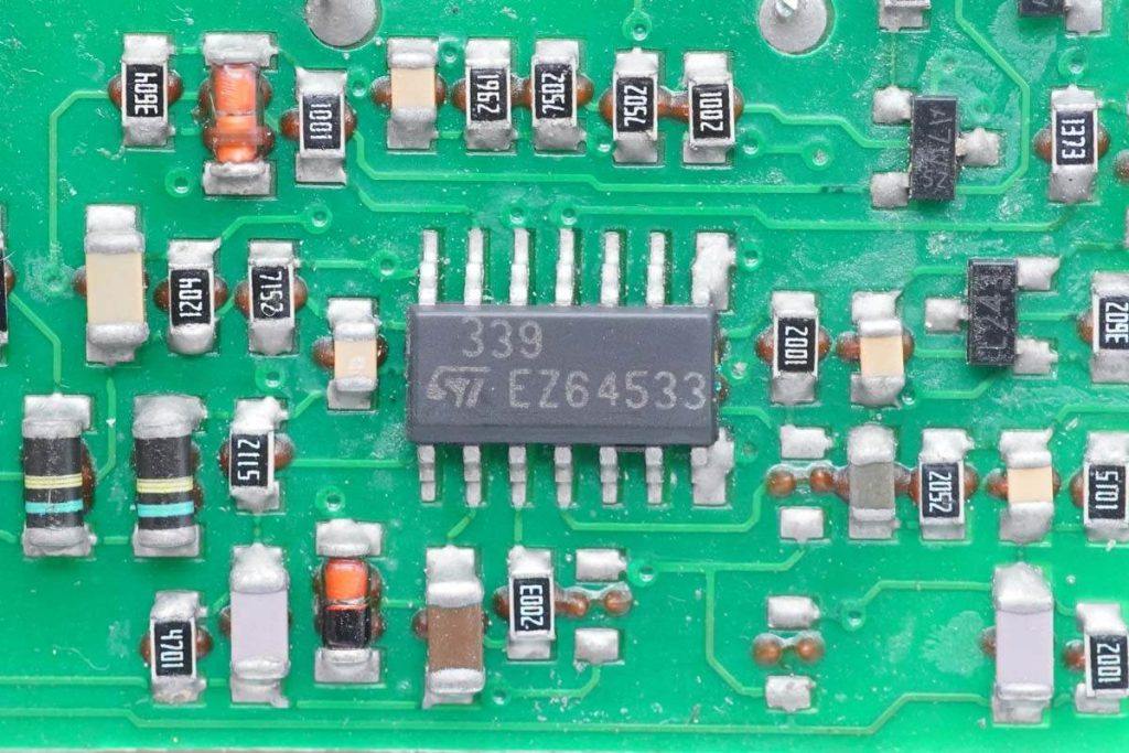 拆解报告：Apple苹果90W电源适配器A1097-充电头网