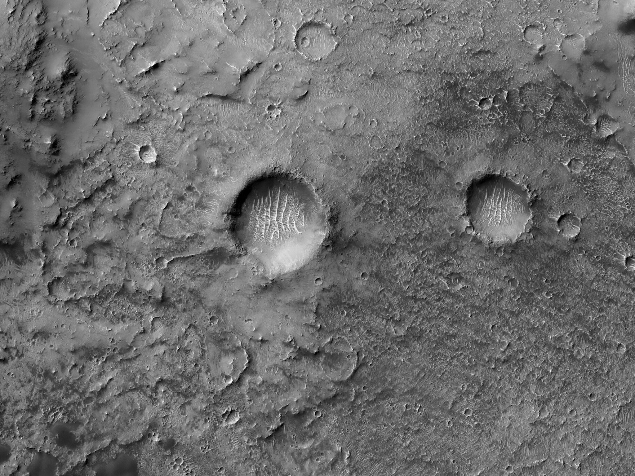 外星人的脚印nasa拍摄的火星环形山照片令人惊叹