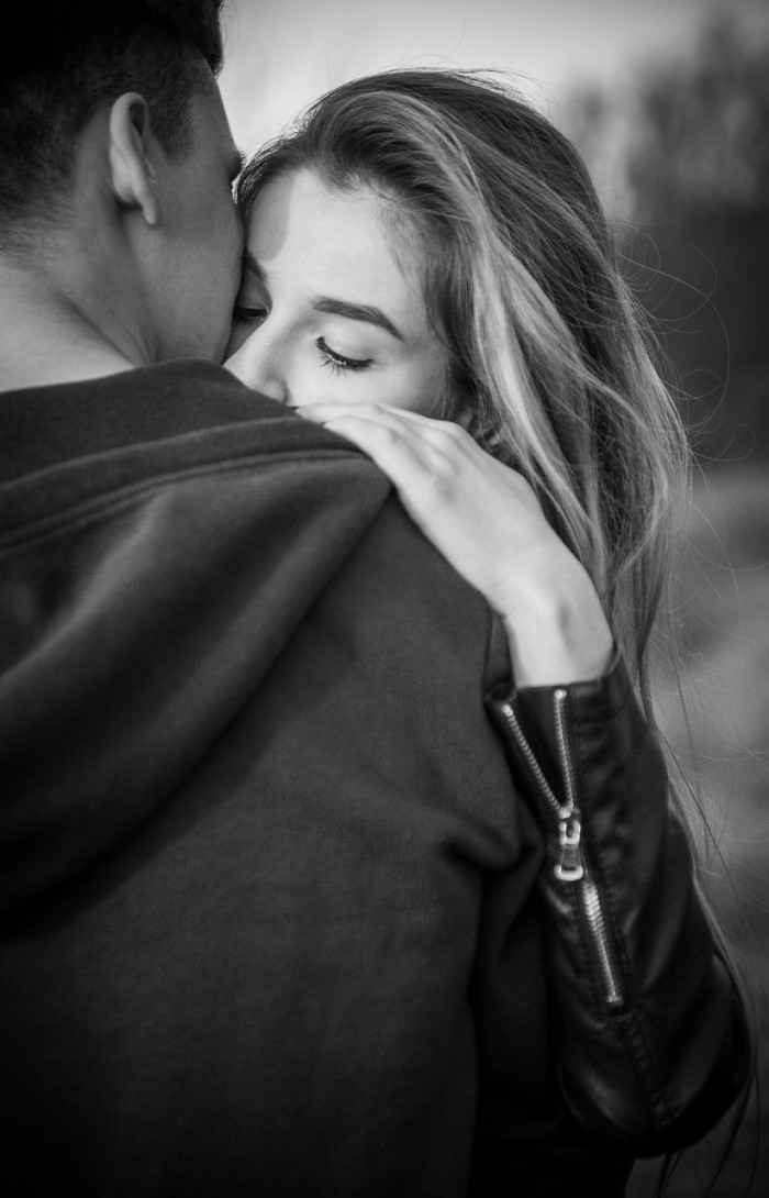 Hug-Hugging-Love-Boyfriend-Girlfriend-Couple-5929944.jpg