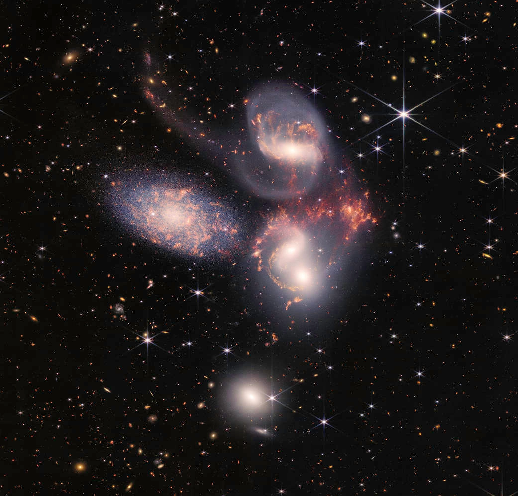 main_image_galaxies_stephans_quintet_sq_nircam_miri_final-5mb.webp