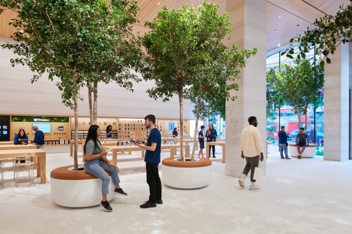 49592-97043-Apple-Brompton-Road-London-media-preview-terrazzo-flooring-(rmcswain@applecom)-xl.jpg