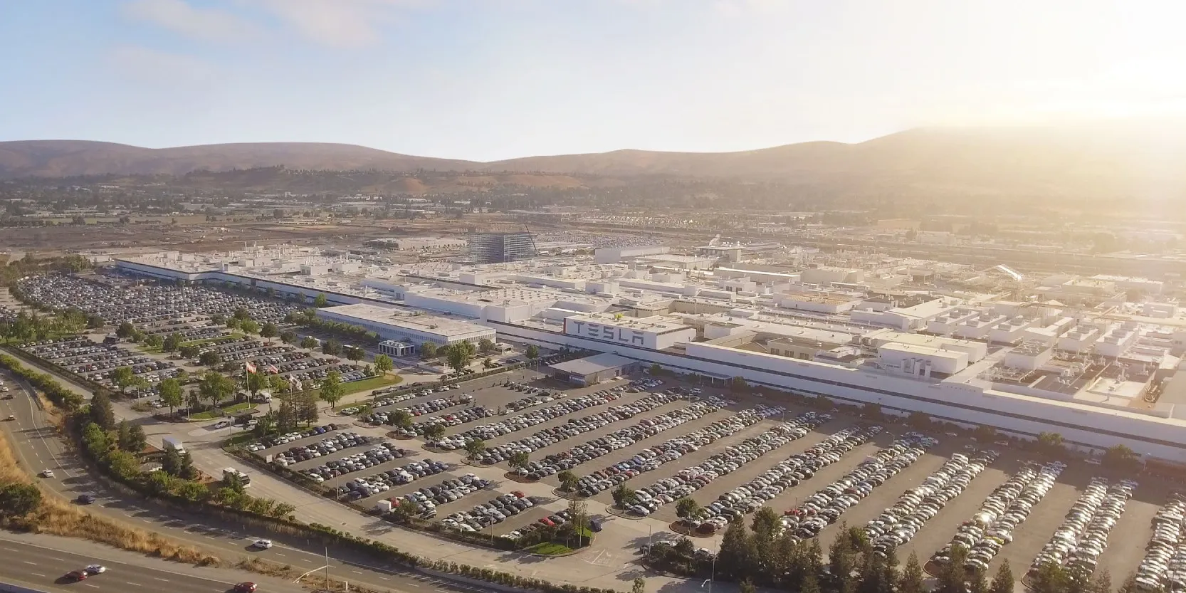 Tesla-Fremont-Factory.webp