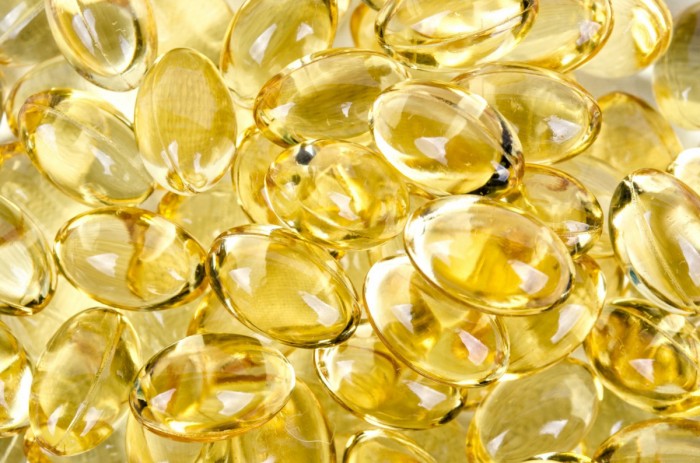 pill_yellow_isolated_herbal_medicine_isolated_white_cod_liver_oil_fish_oil_vitamin_d-1105733.jpg!d.jpg