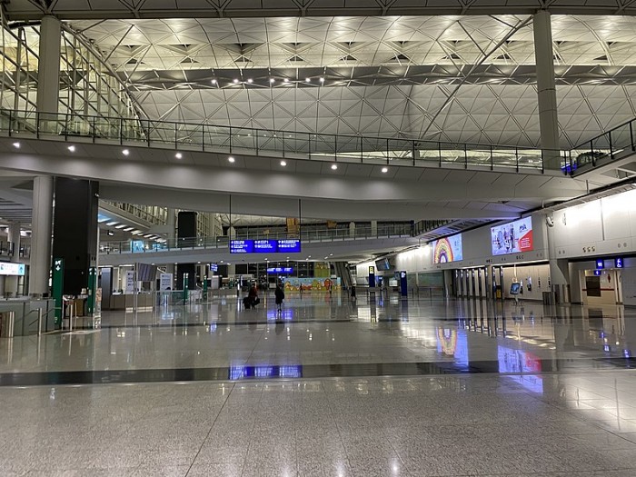 800px-Hong_Kong_International_Airport_12-01-2021.jpg