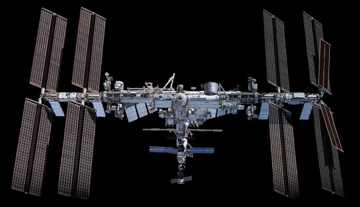 The_station_pictured_from_the_SpaceX_Crew_Dragon_5_(cropped).jpg