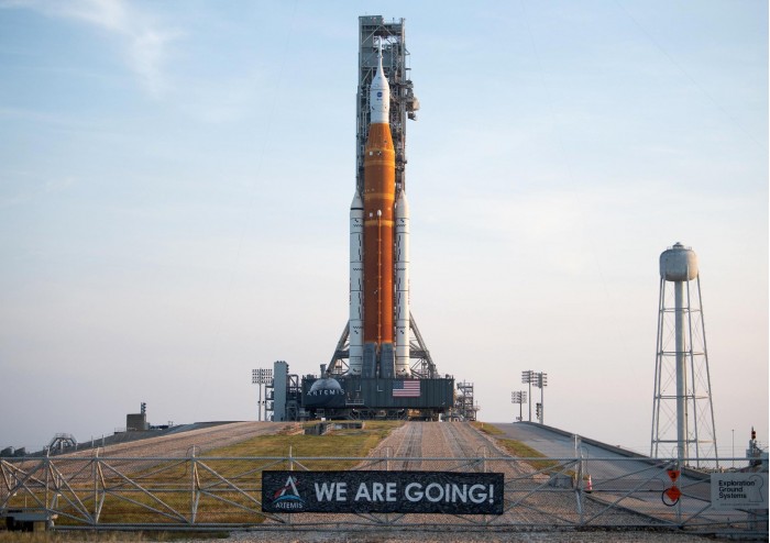 NASA-SLS-Rocket-Orion-Mobile-Launcher-Launch-Pad-39B.jpg