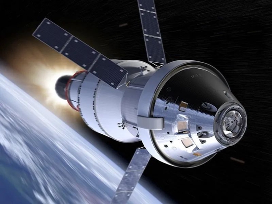 在“阿尔忒弥斯1号”飞行期间，“猎户座”太空舱将飞越月球，并在42天后返回地球。 图片来源：NASA